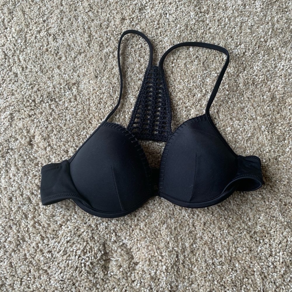 32C Victoria’s Secret swim top